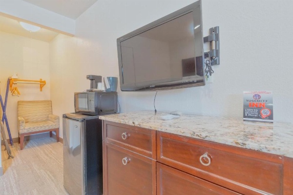 The Yosemite Inn image 45