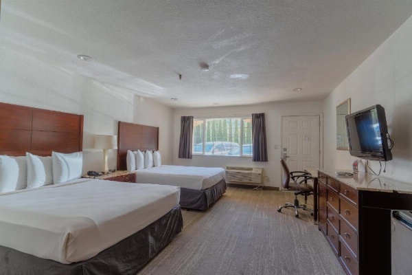 The Yosemite Inn image 73