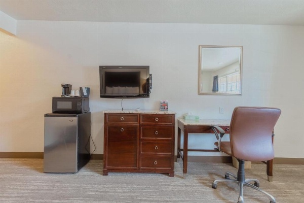 The Yosemite Inn image 76